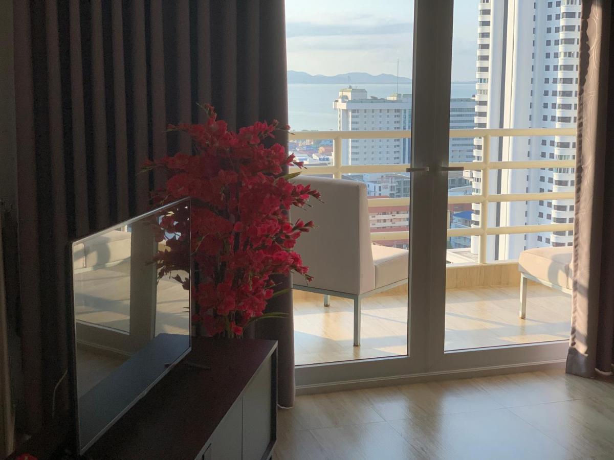 View Talay 5D Golf Appartement Pattaya Buitenkant foto